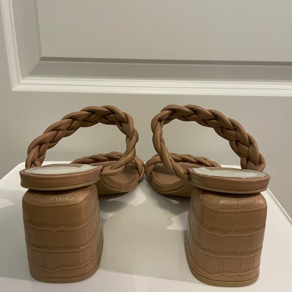 Dolce Vita Women's Braided Tan Sandals - Picture 4 of 6